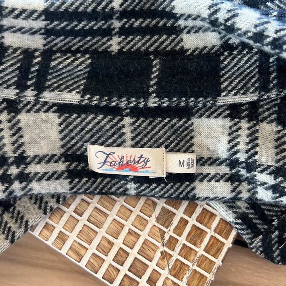 Faherty Legend Sweater Shirt - Picture 12 of 14